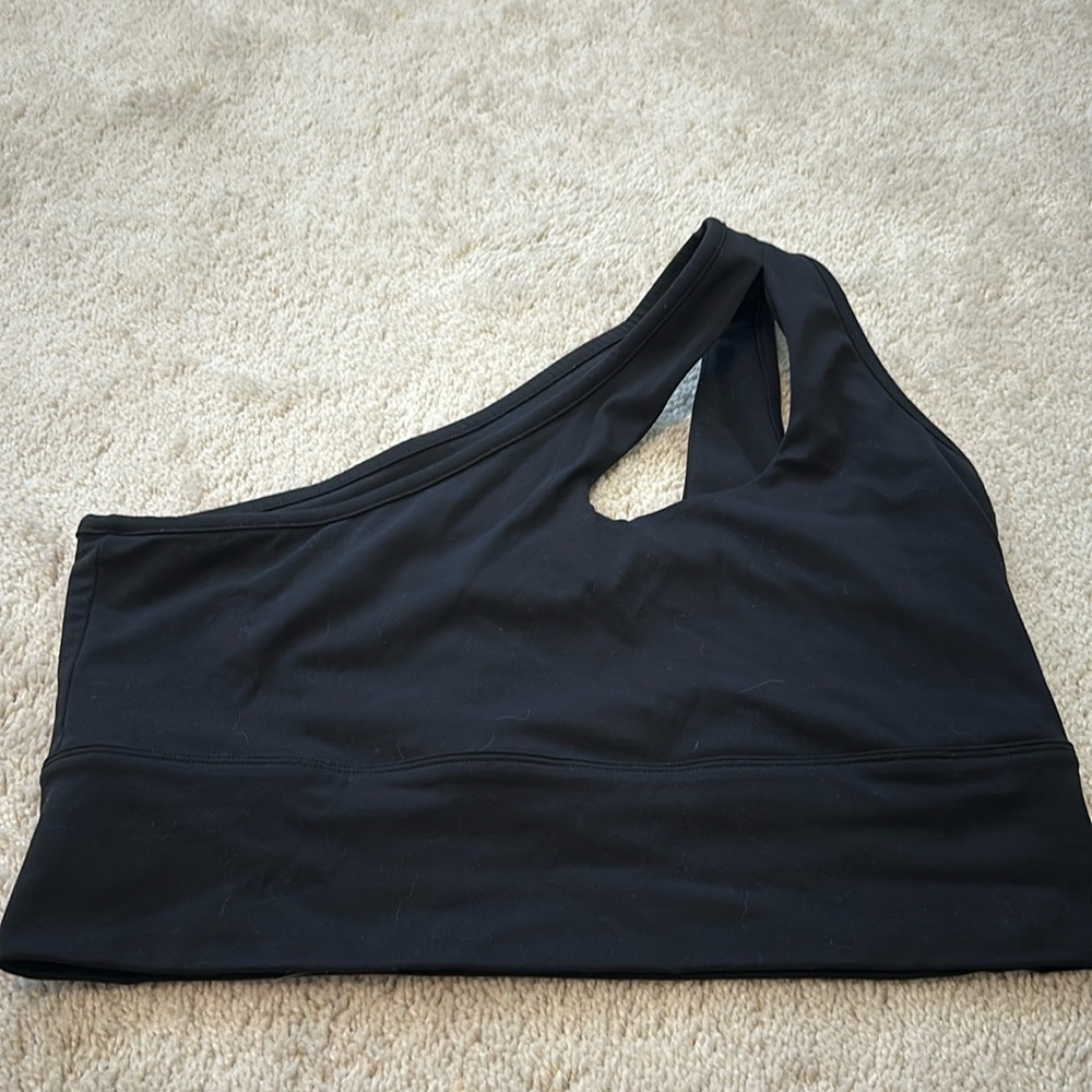 Ilus One Shoulder Cutout Sports Bra